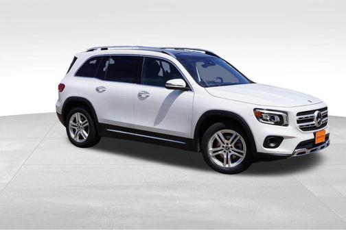 Digital White 2022 Mercedes-Benz GLB 250 Base 4MATIC