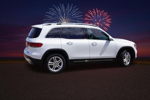 Digital White 2022 Mercedes-Benz GLB 250 Base 4MATIC