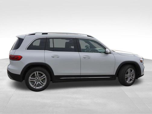 Digital White 2022 Mercedes-Benz GLB 250 Base 4MATIC