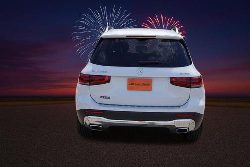 Digital White 2022 Mercedes-Benz GLB 250 Base 4MATIC