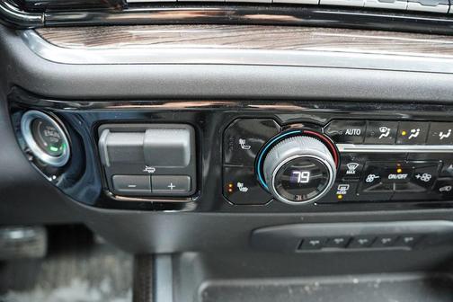 2025 Chevrolet Silverado 3500 LT