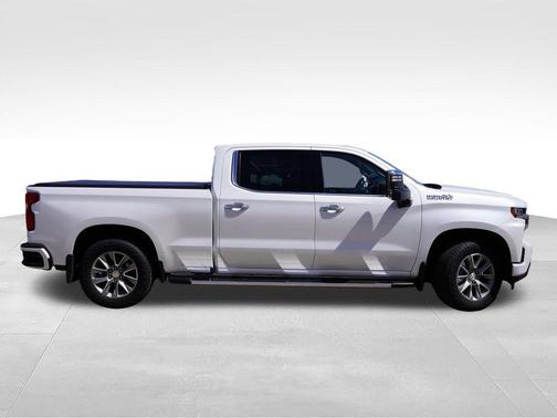 Iridescent Pearl Tricoat 2021 Chevrolet Silverado 1500 High Country
