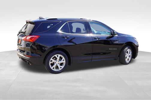Mosaic Black Metallic 2019 Chevrolet Equinox 2LT