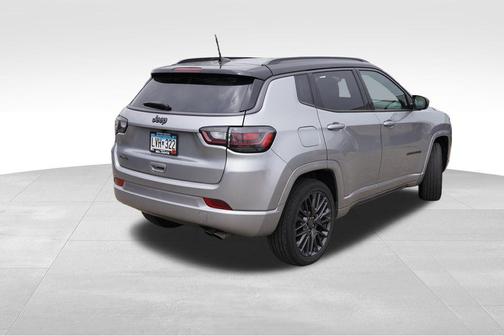 Billet Silver Metallic Clearcoat 2022 Jeep Compass Altitude