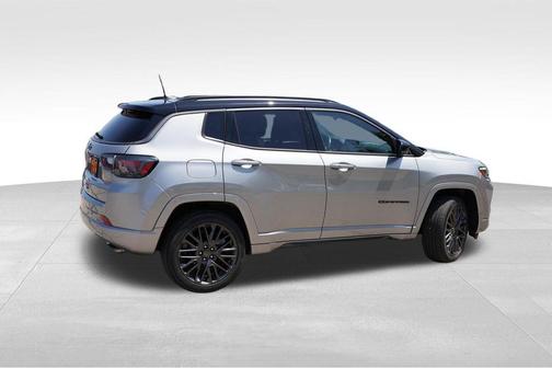 Billet Silver Metallic Clearcoat 2022 Jeep Compass Altitude
