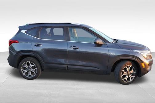 2022 Kia Seltos EX