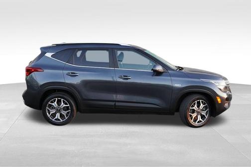 2022 Kia Seltos EX