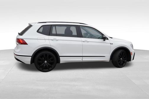 2021 Volkswagen Tiguan 2.0T SE R-Line Black