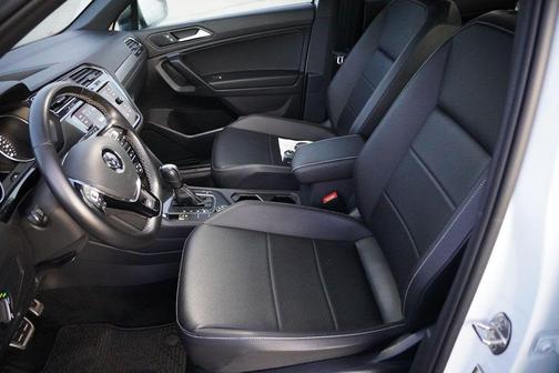 2021 Volkswagen Tiguan 2.0T SE R-Line Black