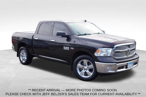 Brilliant Black Crystal Pearlcoat 2017 RAM 1500 Big Horn