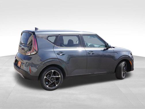 Gravity Gray 2023 Kia Soul EX