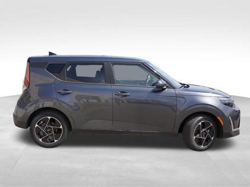 Gravity Gray 2023 Kia Soul EX