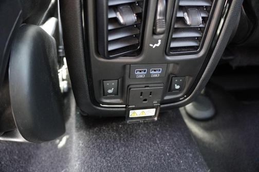 DB Black Clearcoat 2025 Dodge Durango GT