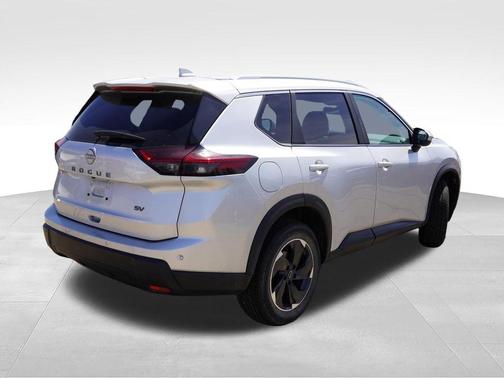 Brilliant Silver Metallic 2024 Nissan Rogue SV