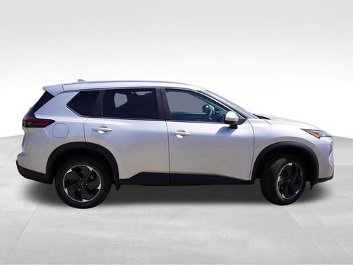 Brilliant Silver Metallic 2024 Nissan Rogue SV