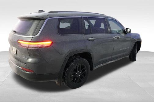 2022 Jeep Grand Cherokee L Laredo
