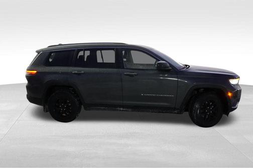 2022 Jeep Grand Cherokee L Laredo