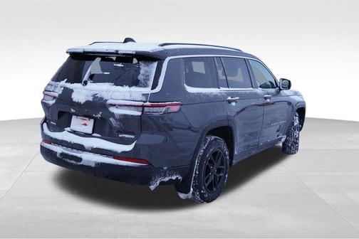 2022 Jeep Grand Cherokee L Laredo