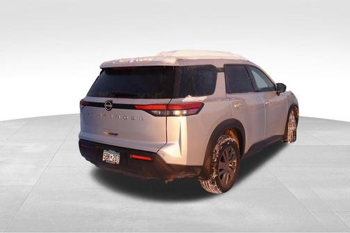 2024 Nissan Pathfinder S