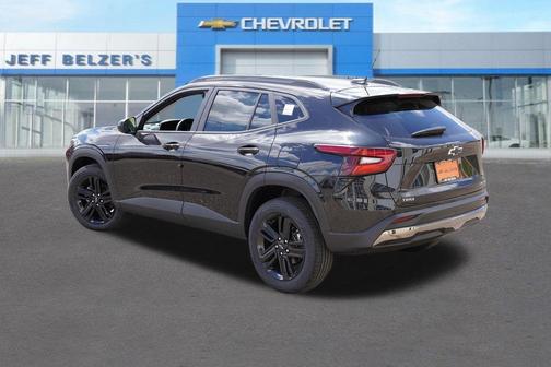 Mosaic Black Metallic 2026 Chevrolet Trax ACTIV