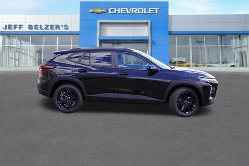 Mosaic Black Metallic 2026 Chevrolet Trax ACTIV
