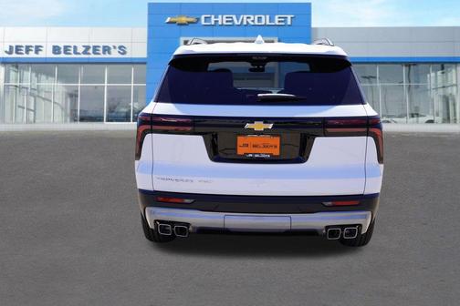 Summit White 2026 Chevrolet Traverse LT