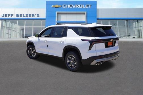 Summit White 2026 Chevrolet Traverse LT