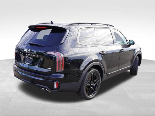 Ebony Black 2024 Kia Telluride EX X-Line