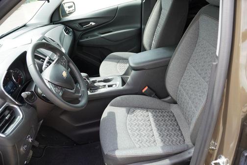 Harvest Gold / Bronze 2024 Chevrolet Equinox LT