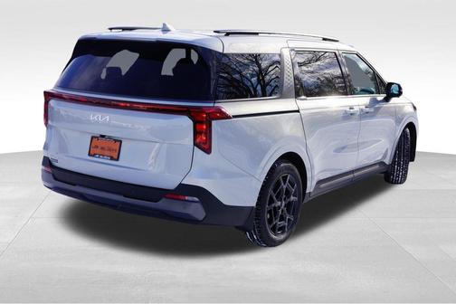 2025 Kia Carnival SX