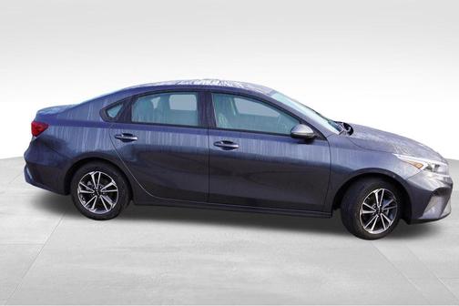 Gravity Gray 2024 Kia Forte LXS