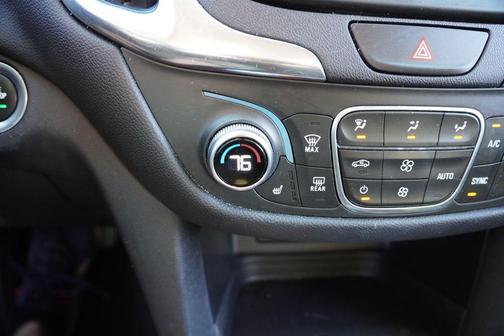 Pacific Blue Metallic 2020 Chevrolet Equinox 1LT