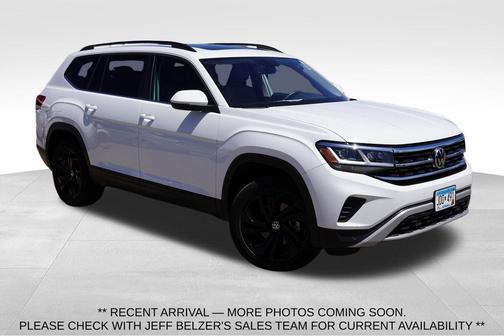 Pure White 2022 Volkswagen Atlas 3.6L SE w/Technology