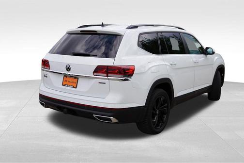Pure White 2022 Volkswagen Atlas 3.6L SE w/Technology