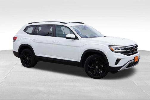 Pure White 2022 Volkswagen Atlas 3.6L SE w/Technology