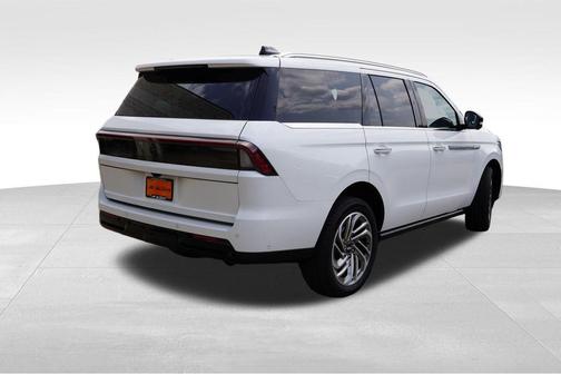 Pristine White 2025 Lincoln Navigator Reserve