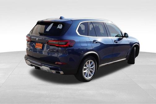 Phytonic Blue Metallic 2023 BMW X5 xDrive40i