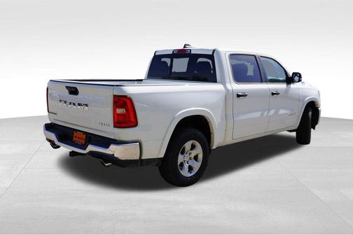 Bright White Clearcoat 2026 RAM 1500 Big Horn