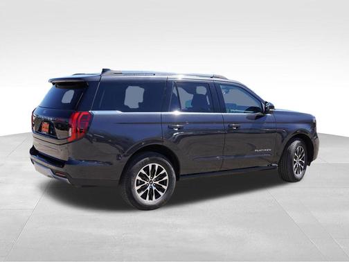 Dark Matter Gray Metallic 2025 Ford Expedition Platinum