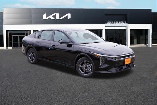 Aurora Black Pearl 2026 Kia K4 LXS