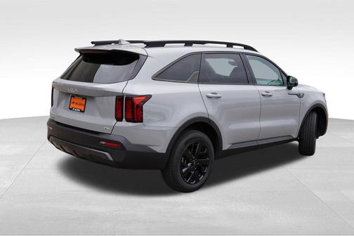 Wolf Gray 2023 Kia Sorento X-Line S