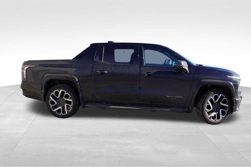 2024 Chevrolet Silverado EV RST