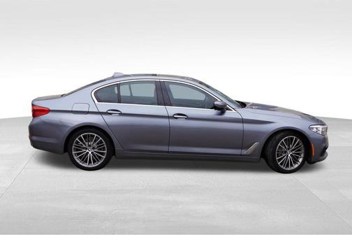 Bluestone Metallic 2018 BMW 530 i xDrive