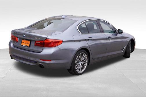 Bluestone Metallic 2018 BMW 530 i xDrive