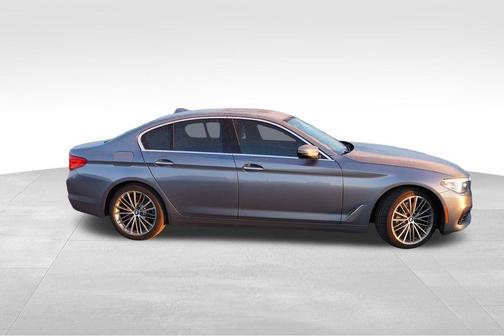 Bluestone Metallic 2018 BMW 530 i xDrive