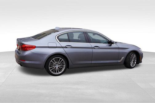 Bluestone Metallic 2018 BMW 530 i xDrive