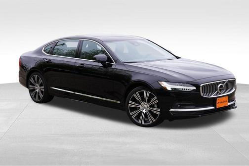 Onyx Black Metallic 2023 Volvo S90 B6 Plus