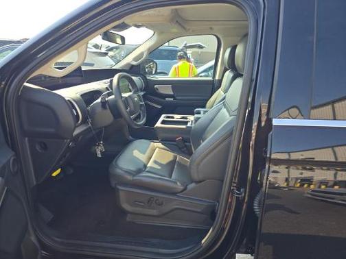 Agate Black Metallic 2025 Ford Expedition Active