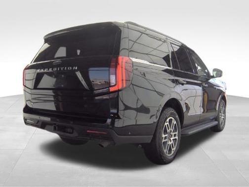 Agate Black Metallic 2025 Ford Expedition Active