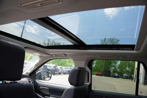 Agate Black Metallic 2025 Ford Expedition Max Platinum
